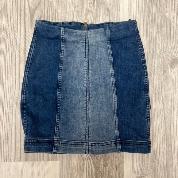 Free People Denim Miniskirt - LIKE NEW - Picture 1 of 4